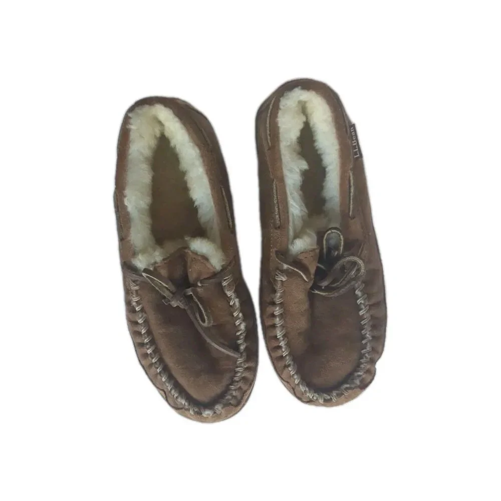 LL Bean Wicked Good Camp Moccasins  Big Girls 2 Shearling Fur Slippers Tan